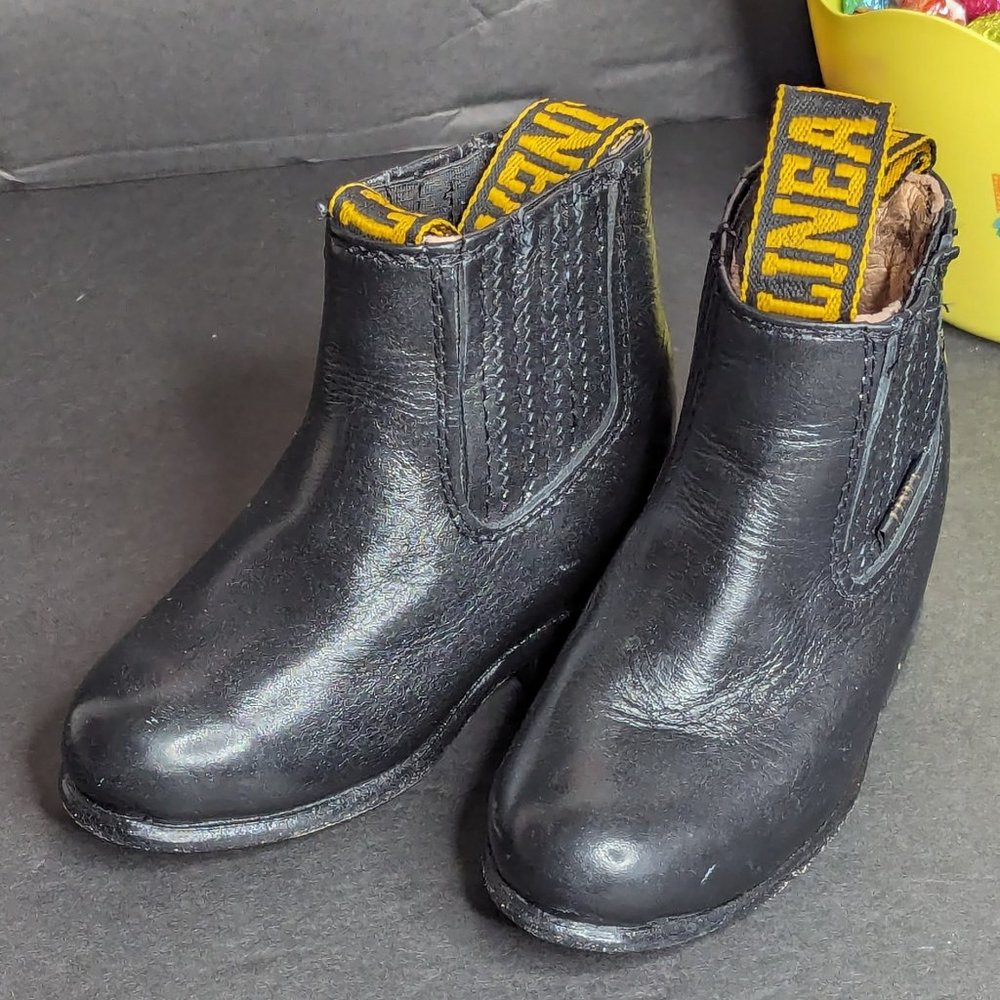 NWOT Linea de Oro Little Boys Fine Leather Cowboy Boots (5)